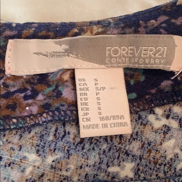 Crop top - Picture 3 of 3